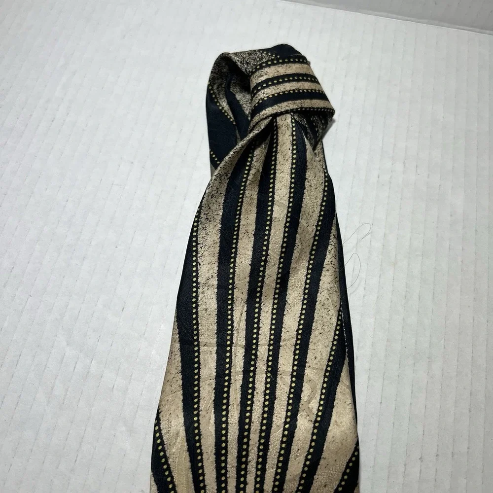 Conte di Milano Mens Tie Italian Silk Necktie Gentleman Geometric Italy Neckwear